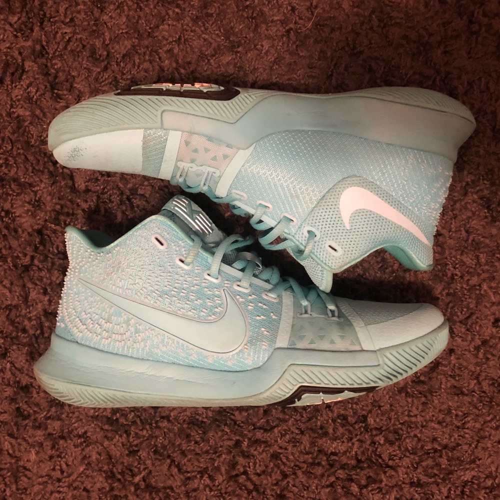 Kyrie 3 ‘Tiffany’
